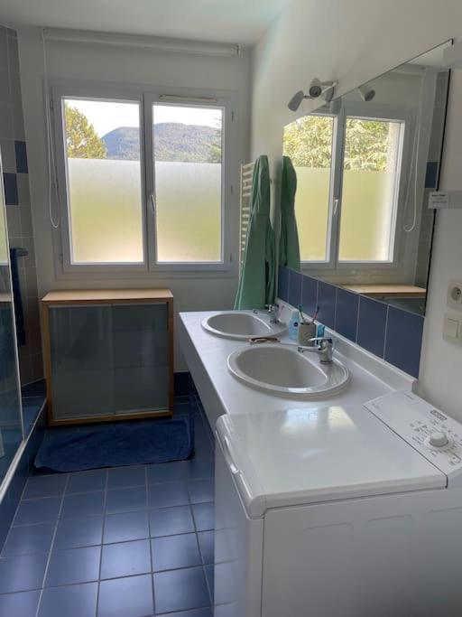 Chez Peggy & Victor - Appartement 4/5 Personnes Naves-Parmelan ภายนอก รูปภาพ